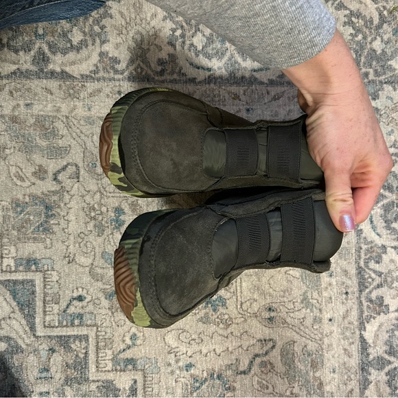 Out N about Mid Boot - Picture 7 of 9